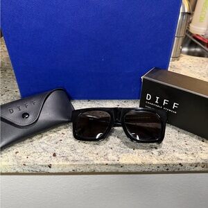 Diff Eyewear Duke Black Sunglasses